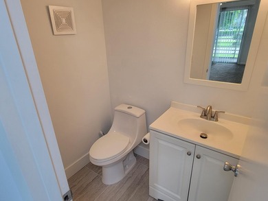 MOVE-IN READY 2BR/1.5BA condo with CENTRAL AIR. Can be rented - photo 11