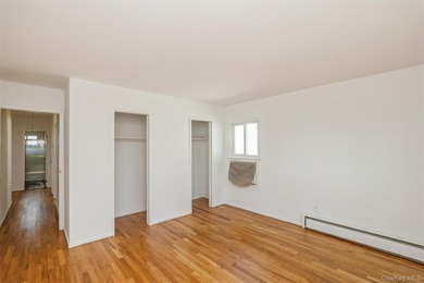 Welcome to this well-maintained three bedroom, one- and one-half - photo 12