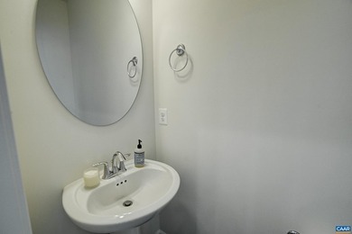 Open house Saturday, July 11 from 10:00 AM to Noon. The END UNIT - photo 18