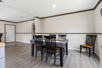 Beautiful 2022 model Fleetwood Inspiration 4 bedroom 2 bath - photo 19