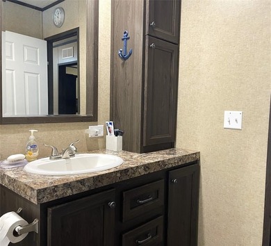 Beautiful Lake View!  Waterfront Home on Teague Club Lake!  Stay - photo 19