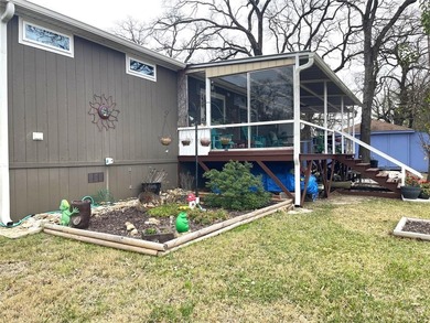 Beautiful Lake View!  Waterfront Home on Teague Club Lake!  Stay - photo 25