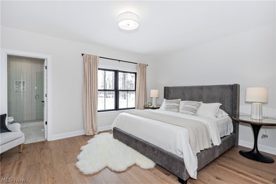 A distinguished showcase of architecture and craftsmanship, this - photo 28
