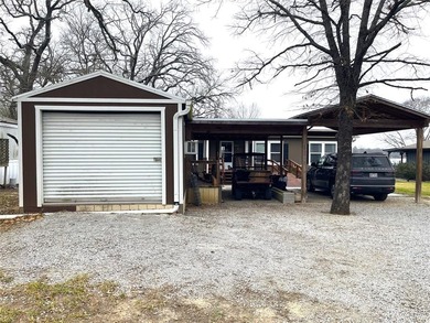 Beautiful Lake View!  Waterfront Home on Teague Club Lake!  Stay - photo 31