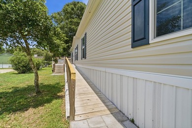 Beautiful 2022 model Fleetwood Inspiration 4 bedroom 2 bath - photo 34