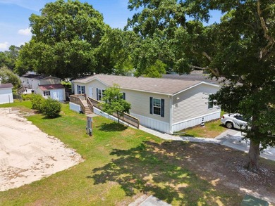 Beautiful 2022 model Fleetwood Inspiration 4 bedroom 2 bath - photo 38