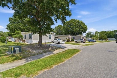 Beautiful 2022 model Fleetwood Inspiration 4 bedroom 2 bath - photo 42