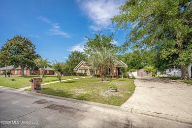 Looking for space, flexibility, and a neighborhood you'll love - photo 2