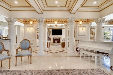 Once in a lifetime Opportunity to own this Spectacular Estate - photo 9