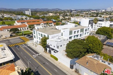 New Pricing for an Incredible Property! We are pleased to - photo 12