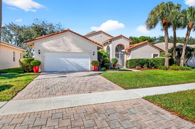 Lake Home For Sale in Boynton Beach, Florida