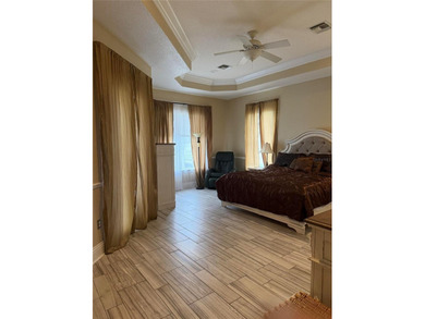 Expansive Luxury Home 5/4 with golf course views and inground - photo 22