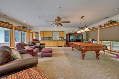 Expansive and beautifully refined 3,857 sq. ft. ranch in Maple - photo 26