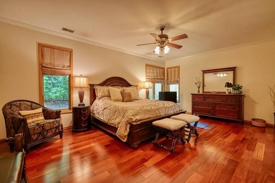 Expansive and beautifully refined 3,857 sq. ft. ranch in Maple - photo 27