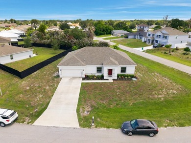 Welcome home to this spacious and beautifully built 2023 home - photo 33