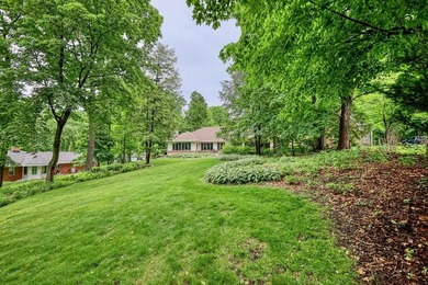 Expansive and beautifully refined 3,857 sq. ft. ranch in Maple - photo 42