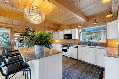 Between Lake & Ocean Oregon coast waterfront retreat with room - photo 11
