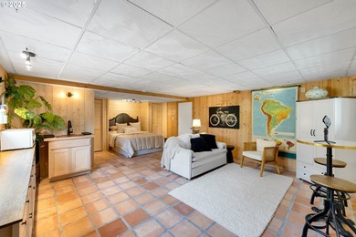 Between Lake & Ocean Oregon coast waterfront retreat with room - photo 14