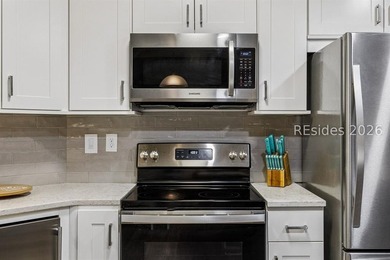 Beautifully appointed and offered fully furnished, this elegant - photo 17