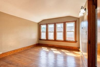 Addorable 3-bedroom home with classic charm and nearly 1,200 - photo 21