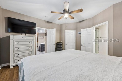 Beautifully appointed and offered fully furnished, this elegant - photo 21