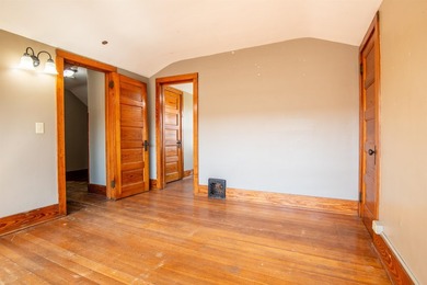 Addorable 3-bedroom home with classic charm and nearly 1,200 - photo 23