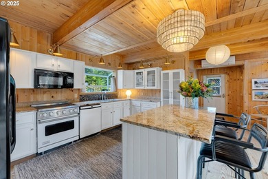Between Lake & Ocean Oregon coast waterfront retreat with room - photo 24