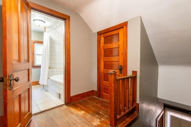 Addorable 3-bedroom home with classic charm and nearly 1,200 - photo 25