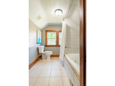 Addorable 3-bedroom home with classic charm and nearly 1,200 - photo 26