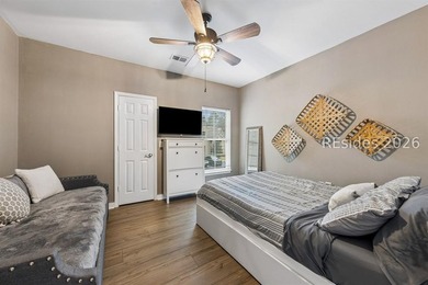 Beautifully appointed and offered fully furnished, this elegant - photo 27