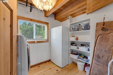 Between Lake & Ocean Oregon coast waterfront retreat with room - photo 27