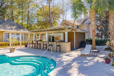 Beautifully appointed and offered fully furnished, this elegant - photo 35