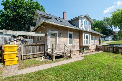 Addorable 3-bedroom home with classic charm and nearly 1,200 - photo 36
