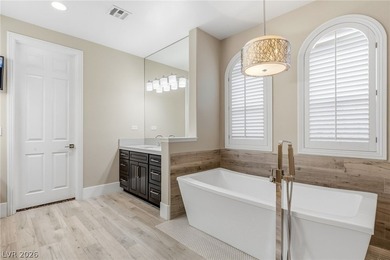 Extraordinary golf course estate positioned on a private street - photo 36
