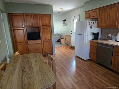 This huge colonial offers 2841 sf living space! Boasting 4 - photo 36