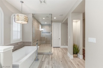 Extraordinary golf course estate positioned on a private street - photo 37