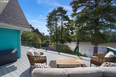 Between Lake & Ocean Oregon coast waterfront retreat with room - photo 37