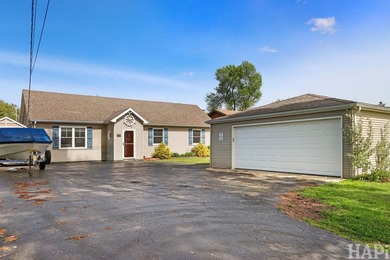 Welcome to your serene waterfront retreat on Nippersink Creek! - photo 3