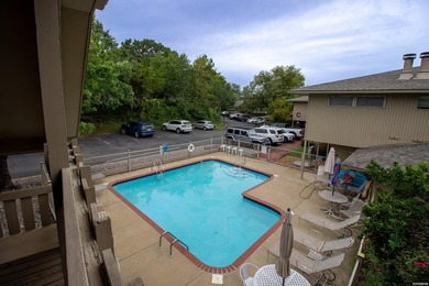 Catch a glimpse of Lake Hamilton from this charming upstairs - photo 4