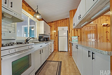 Welcome to your serene waterfront retreat on Nippersink Creek! - photo 10