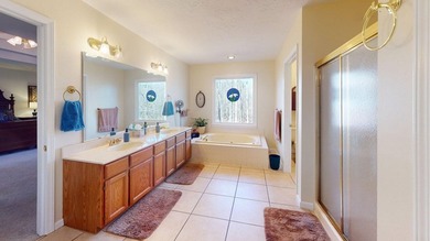 Recently updated with a brand new roof, fresh paint, perfectly - photo 19
