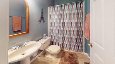 Recently updated with a brand new roof, fresh paint, perfectly - photo 25