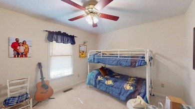 Recently updated with a brand new roof, fresh paint, perfectly - photo 26