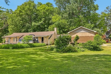 ***Three Buildings, Over an Acre, & 400+ Feet of Waterfront - photo 29