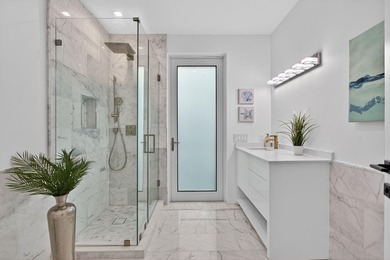 Your Waterfront Sanctuary Awaits. Discover this stunning, newly - photo 32