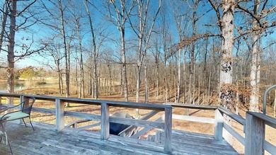 Recently updated with a brand new roof, fresh paint, perfectly - photo 43