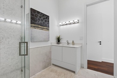 Your Waterfront Sanctuary Awaits. Discover this stunning, newly - photo 46
