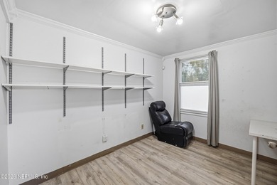 **BRING YOU BUSINESS**UPDATED**FENCED PROPERTY**AMAZING - photo 3