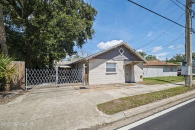**BRING YOU BUSINESS**UPDATED**FENCED PROPERTY**AMAZING - photo 6