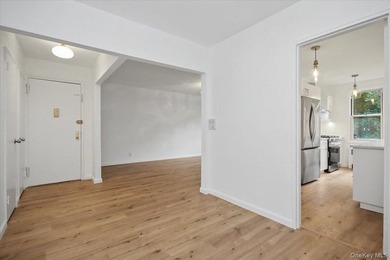 Welcome to your new home. This beautiful and totally renovated 2 - photo 7